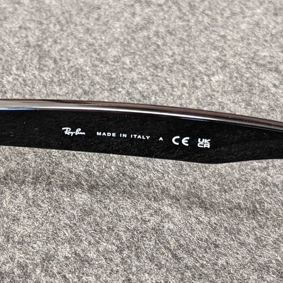 Ray-Ban New Wayfarer in Black - Picture 5 of 6